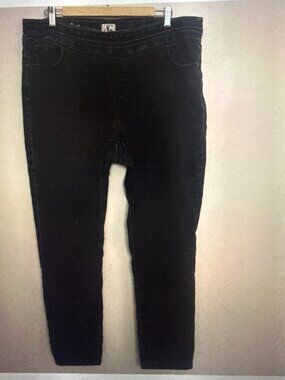 d/C JEANS Women Pull on Straight Leg Blue Jeans Plus Size 18
